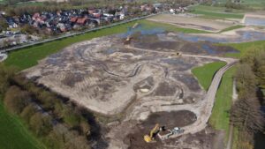 Bodenverladung und Einbau neuer Berkelverlauf und Auenbereiche