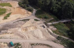 Baugruben für die Herstellung der Fundamente der Dreifeldbrücke Blomenesch